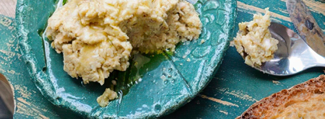 Aperitivo vegetal con paté de alcachofas con nueces gourmet leon